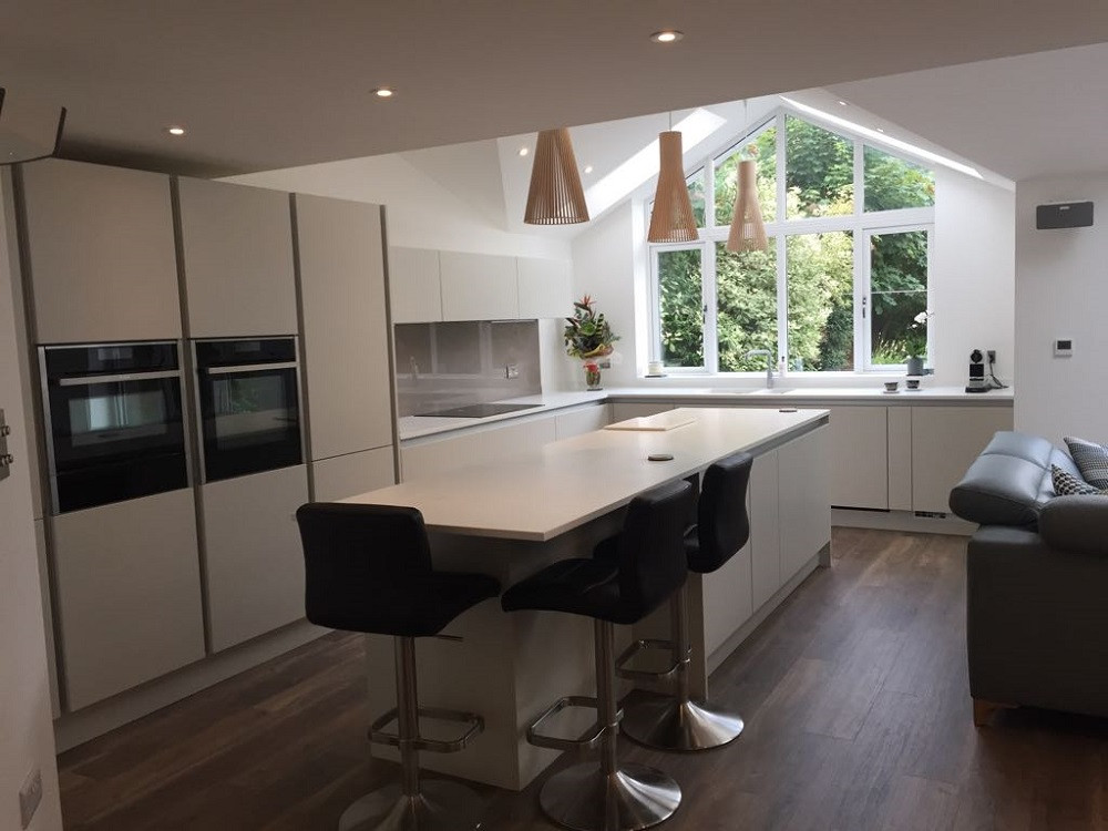 Otto White Handleless